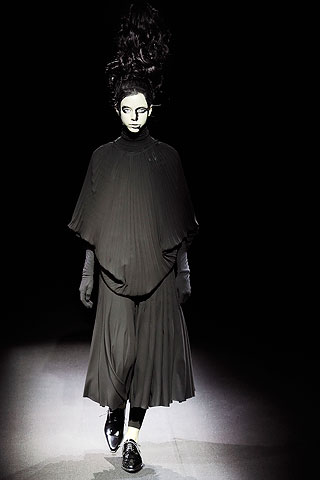 Vestido capa plisado negro Junya Watanabe
